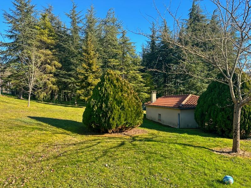 Maison - 210 m² - 6 pièces