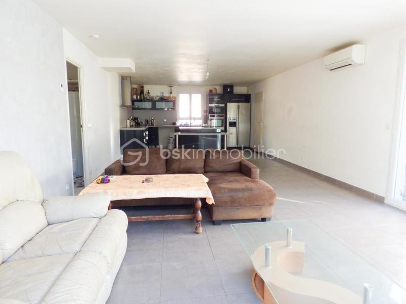 Maison - 99 m² - 5 pièces