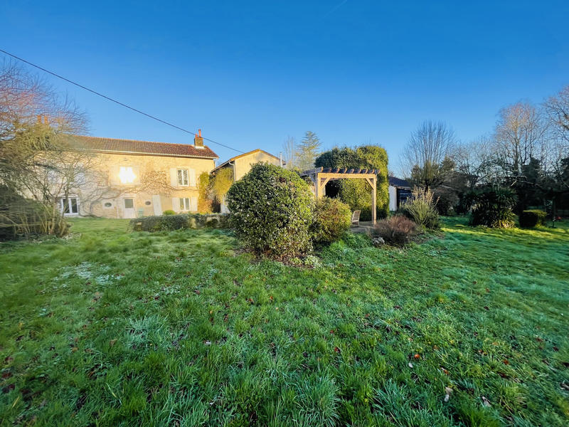 Maison - 231 m² - 8 pièces