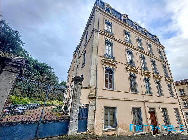 Appartement - 89 m² - 4 pièces