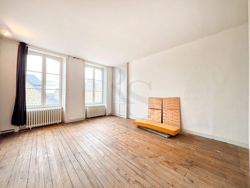 Maison - 161 m² - 7 pièces