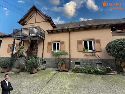 Maison - 260 m² - 12 pièces