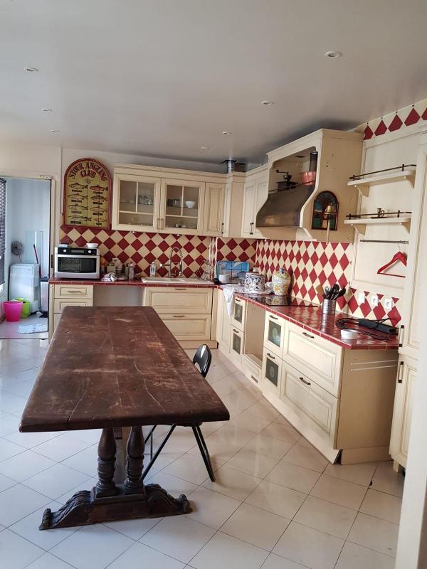 Appartement - 220 m² - 5 pièces