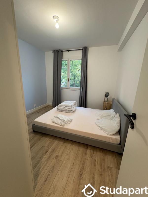 Chambre - 9 m² - 1 pièce