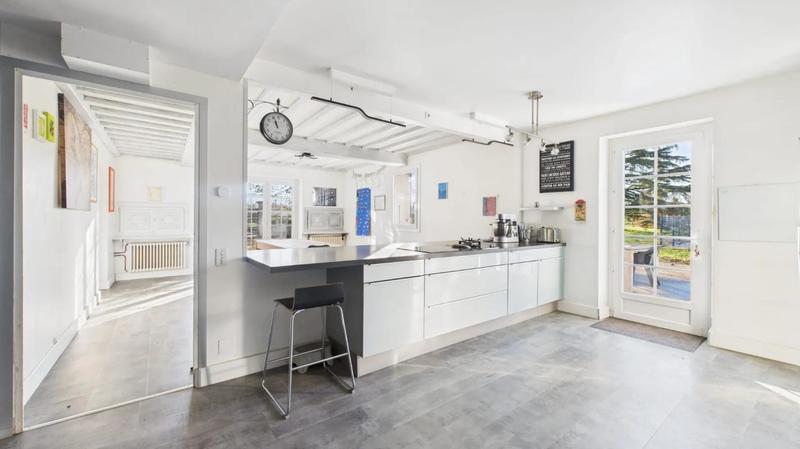 Maison - 320 m² - 11 pièces