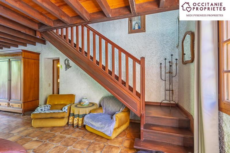 Propriété - 250 m² - 9 pièces