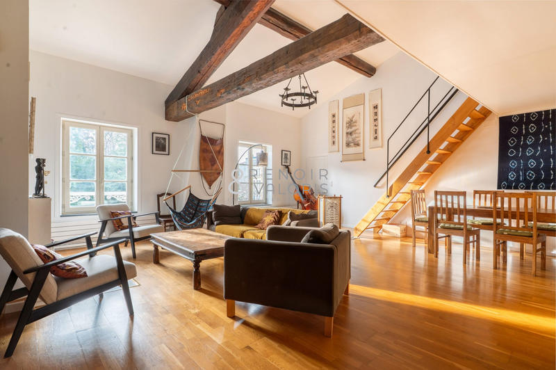 Appartement - 196 m² - 6 pièces