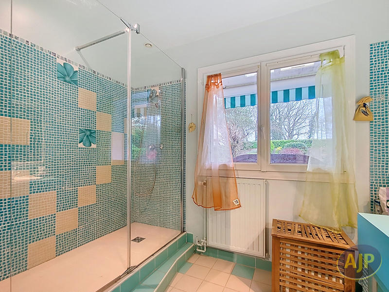 Maison - 138 m² - 5 pièces