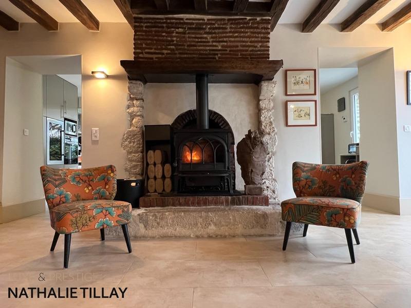 Propriété - 250 m² - 8 pièces