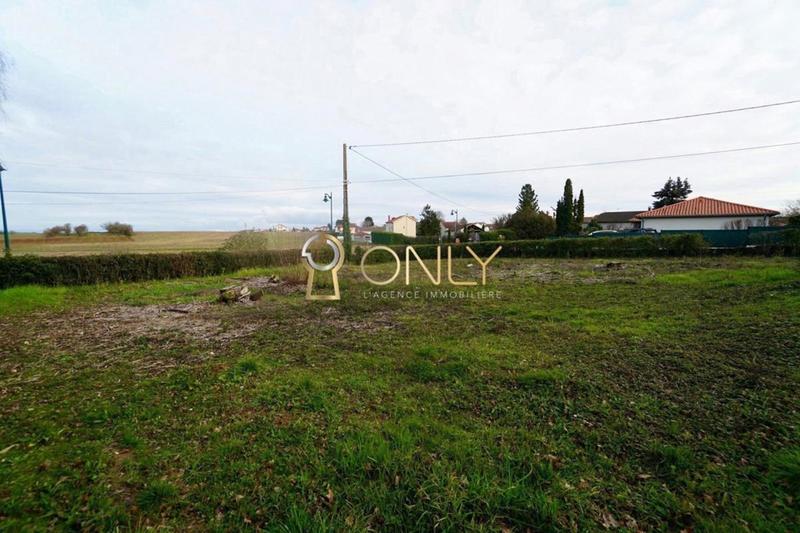 Terrain constructible - 881 m²