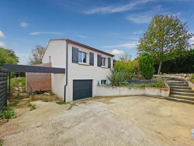 Maison - 98 m² - 4 pièces