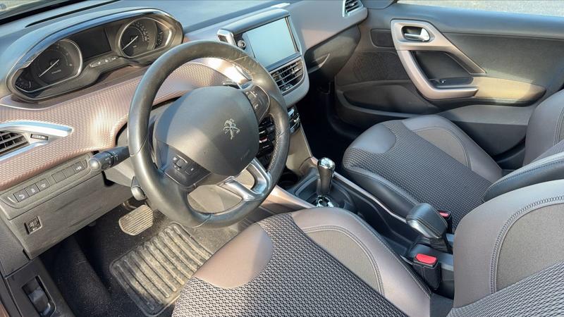 Peugeot 2008 1.6 e-HDi 92 Bmp6 Allure - 5 places Automatique