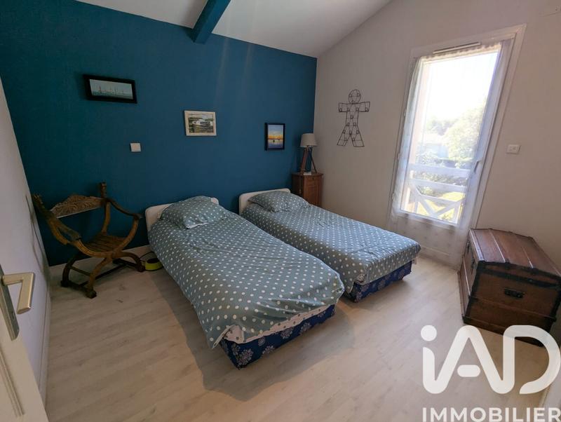 Maison - 263 m² - 9 pièces