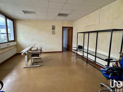 Local commercial - 1 083 m²