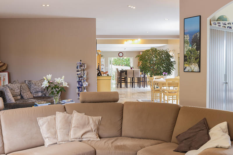 Maison - 253 m² - 7 pièces