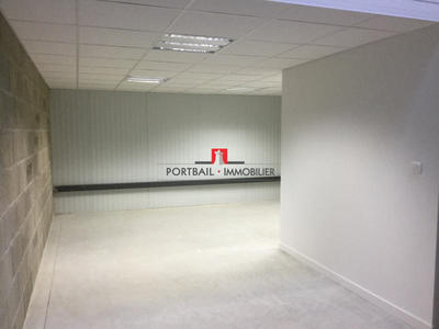 Local d'activités - 156 m²