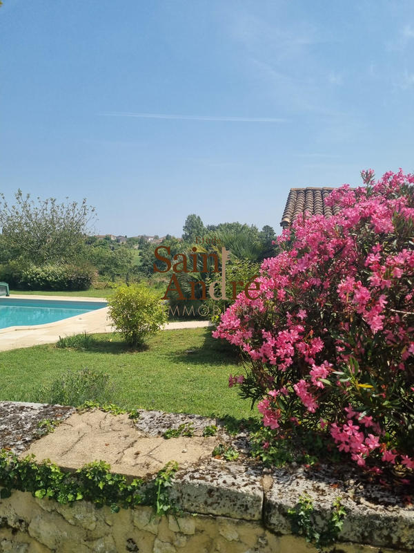 Maison - 294 m² - 8 pièces