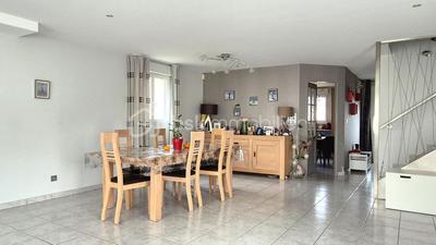 Maison - 158 m² - 6 pièces