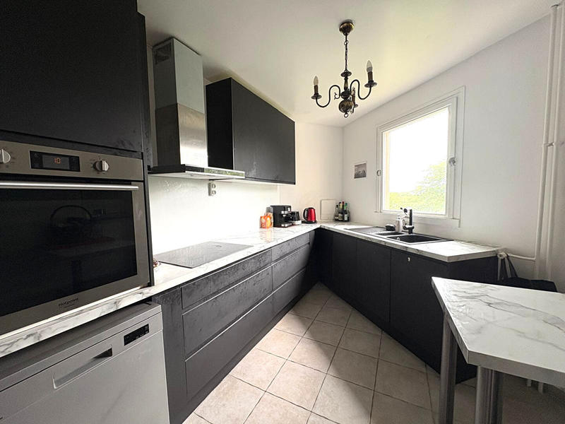 Appartement - 98 m² - 5 pièces