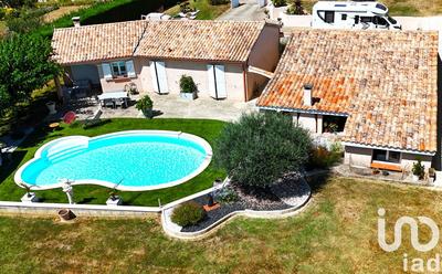 Maison - 110 m² - 4 pièces