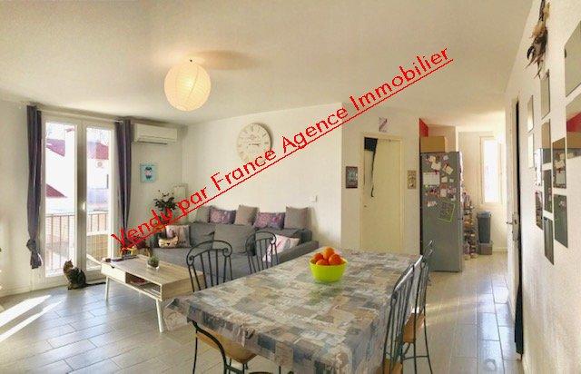 Appartement ancien - 54 m² - 3 pièces