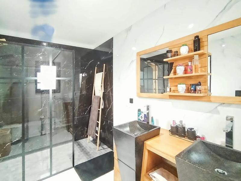 Maison - 148 m² - 5 pièces