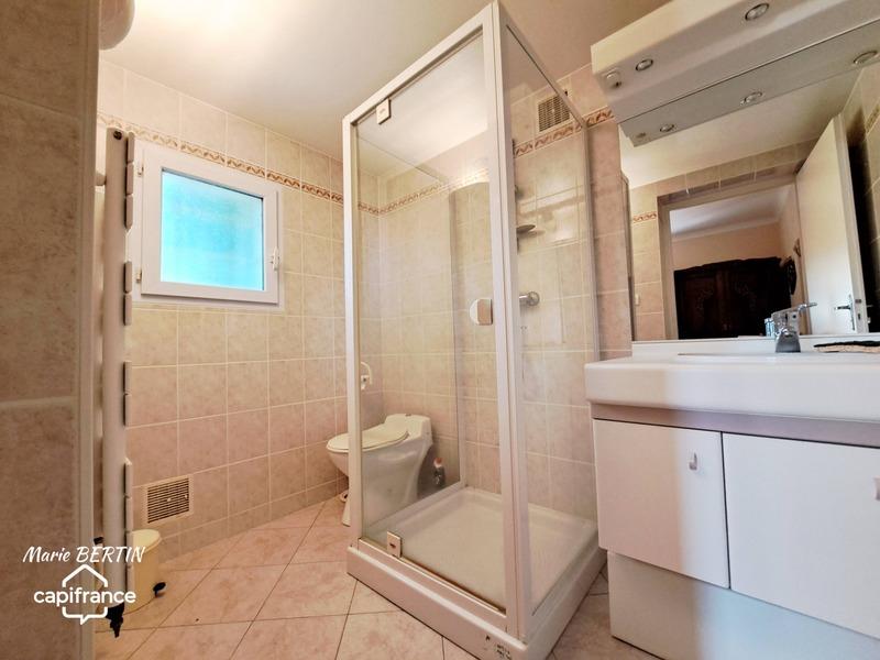 Maison - 144 m² - 8 pièces