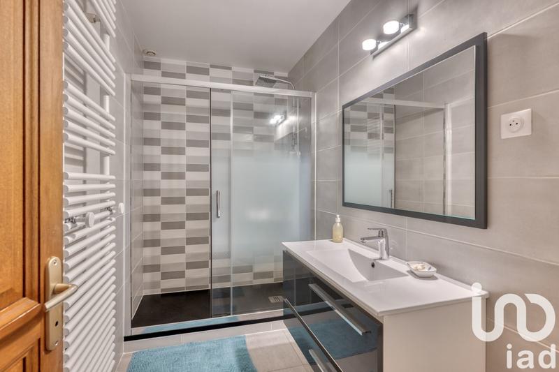 Maison - 169 m² - 8 pièces