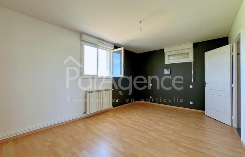 Maison - 177 m² - 6 pièces