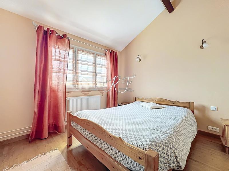 Maison - 95 m² - 5 pièces