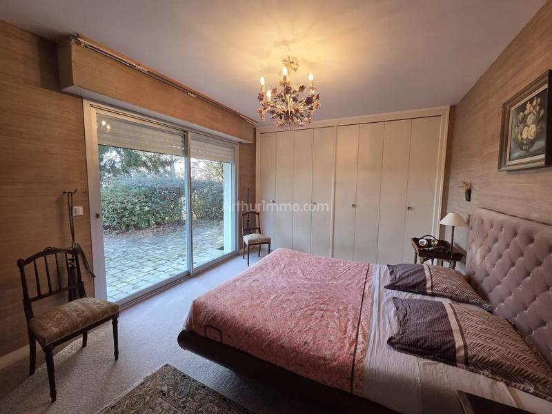 Maison - 225 m² - 8 pièces