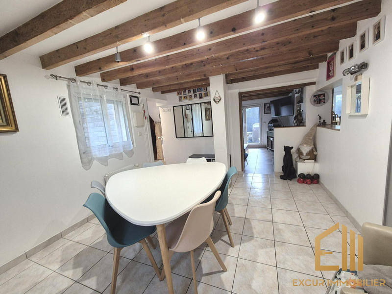 Maison - 140 m² - 8 pièces