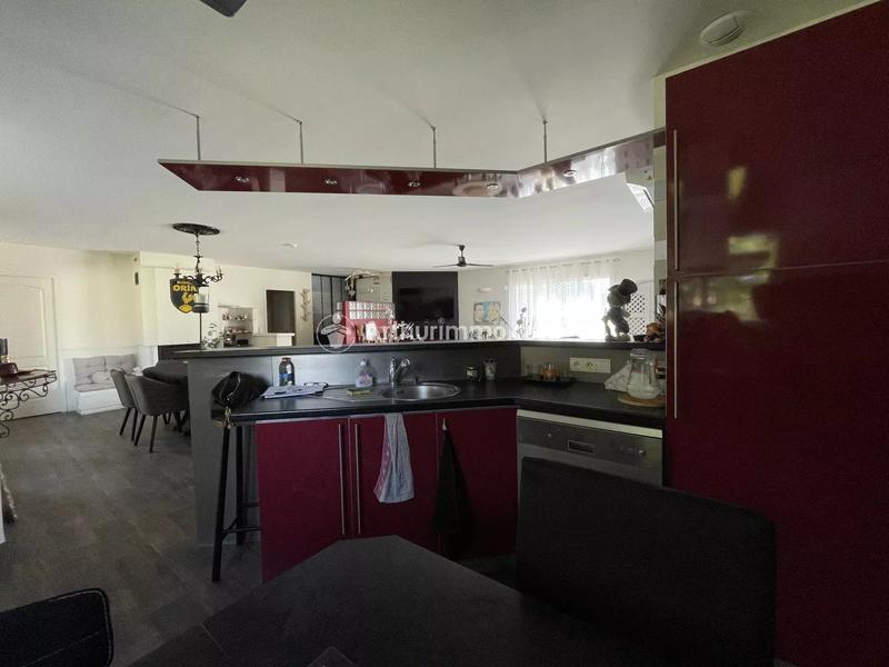 Maison - 149 m² - 9 pièces