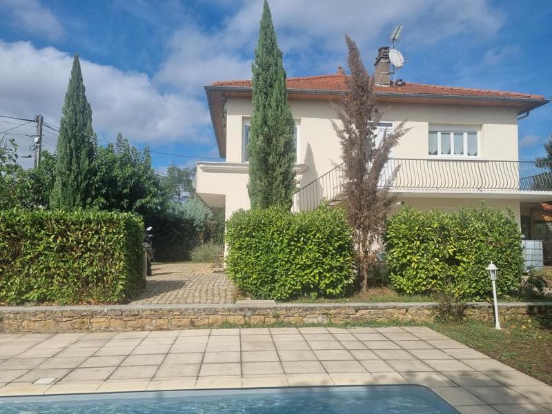 Maison - 200 m² - 6 pièces