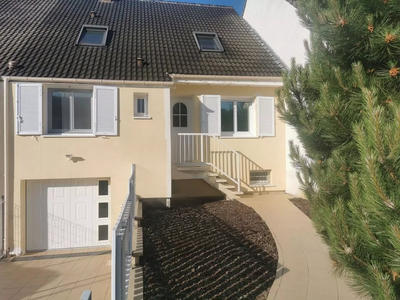 Maison - 132 m² - 10 pièces