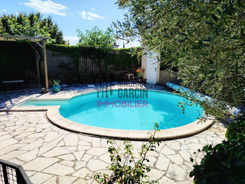 Maison - 224 m² - 9 pièces