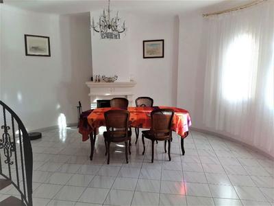 Propriété - 300 m² - 10 pièces