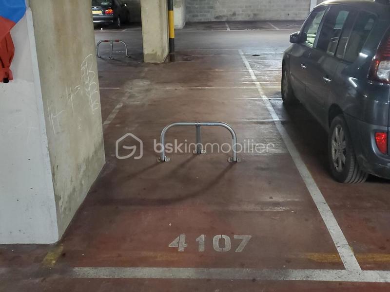 Parking - 12 m²