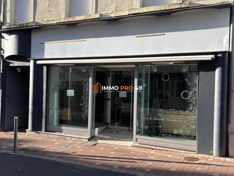 Local commercial - 93 m² - 2 pièces