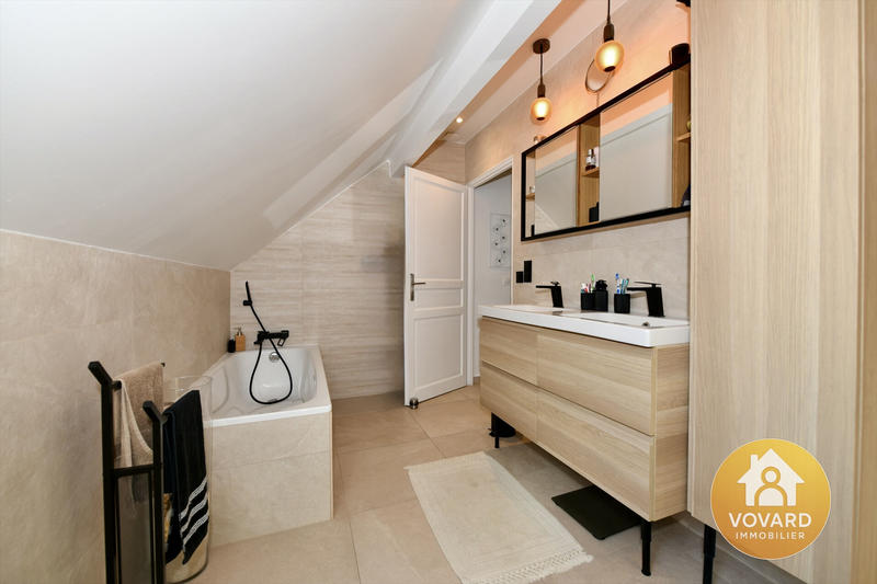 Maison - 127 m² - 6 pièces