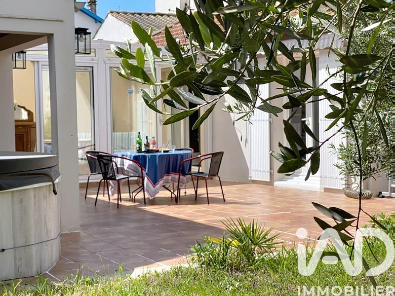 Maison de ville - 180 m² - 8 pièces