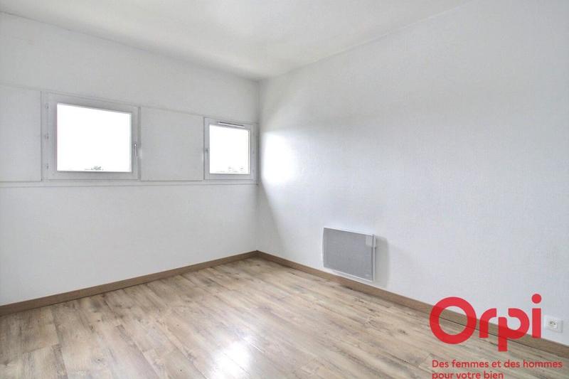 Appartement - 92 m² - 5 pièces