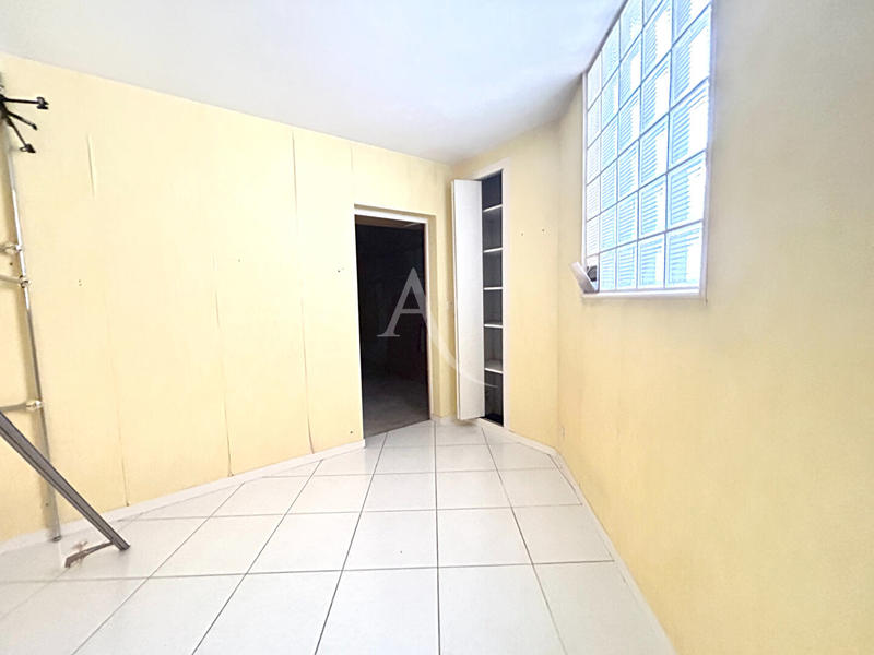 Local commercial - 67 m²