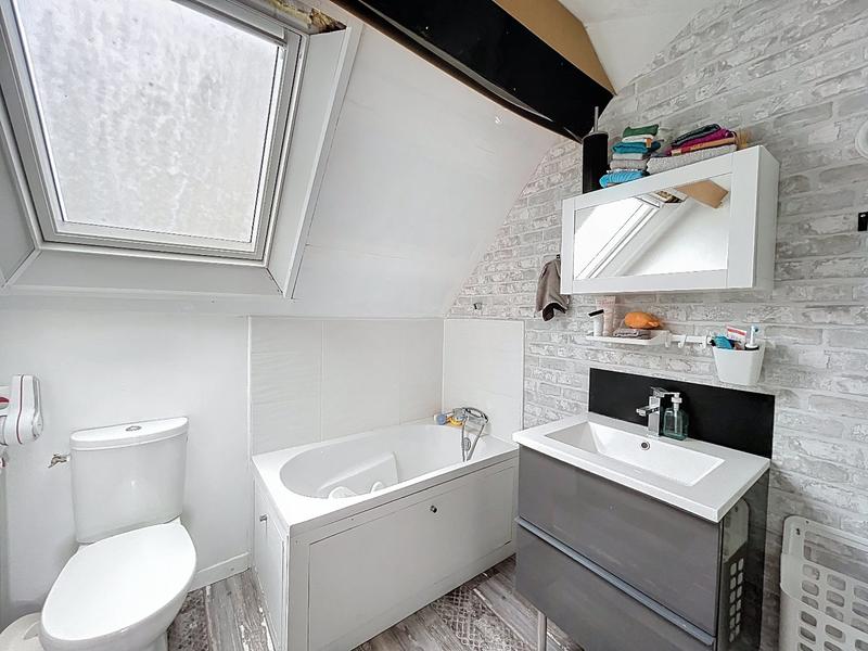 Maison - 103 m² - 5 pièces