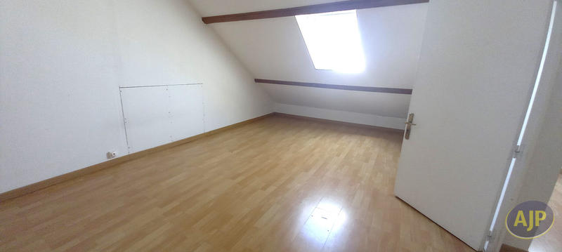 Maison - 150 m² - 10 pièces