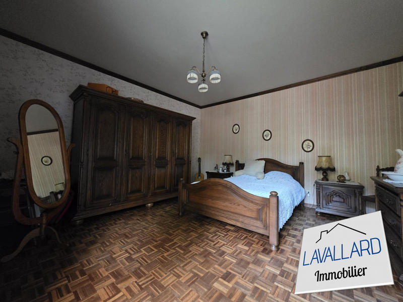 Maison - 272 m² - 7 pièces