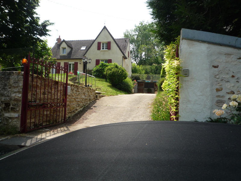 Maison - 185 m² - 10 pièces