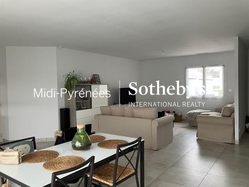 Maison - 105 m² - 4 pièces