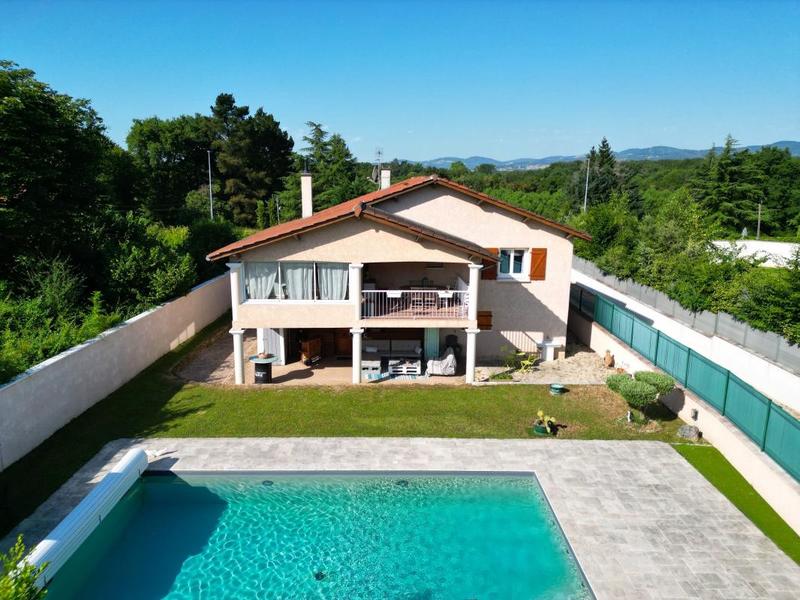 Maison - 223 m² - 8 pièces