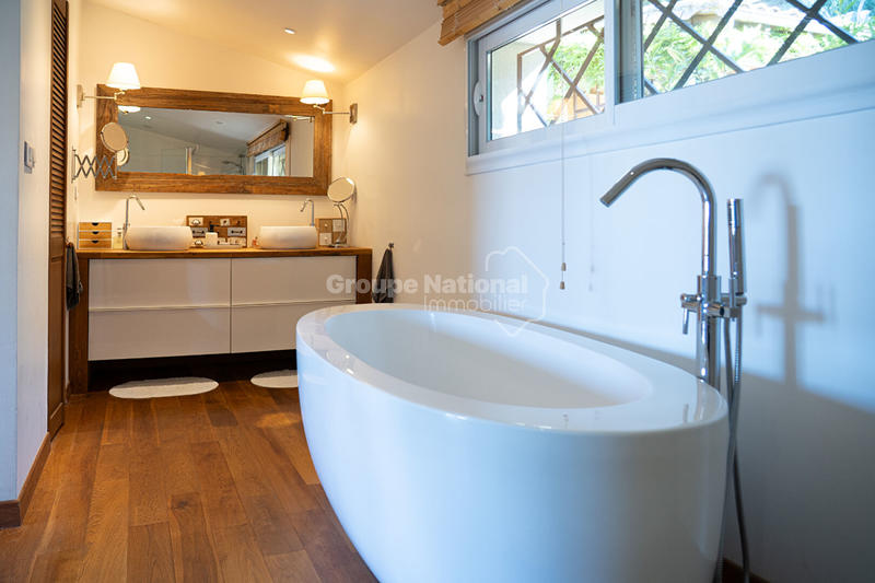 Maison - 170 m² - 6 pièces